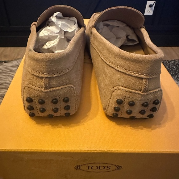 Tods  size 6 fit 7 - Picture 3 of 4
